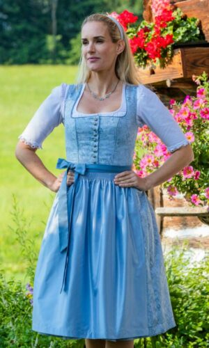 Auzinger_FS2023_Dirndl_Seite_09_Bild_0002_Ff