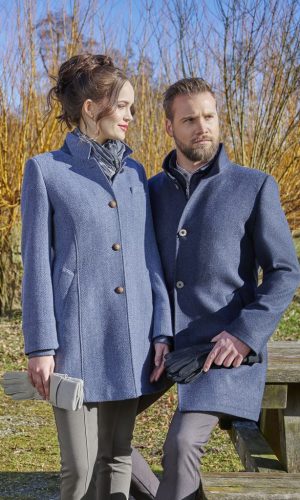 Damenmantel und Herrenmantel in grau